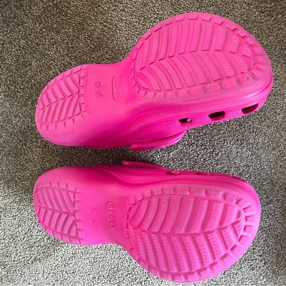 Crocs Bae Clog- Dragon Fruit - Picture 3 of 5